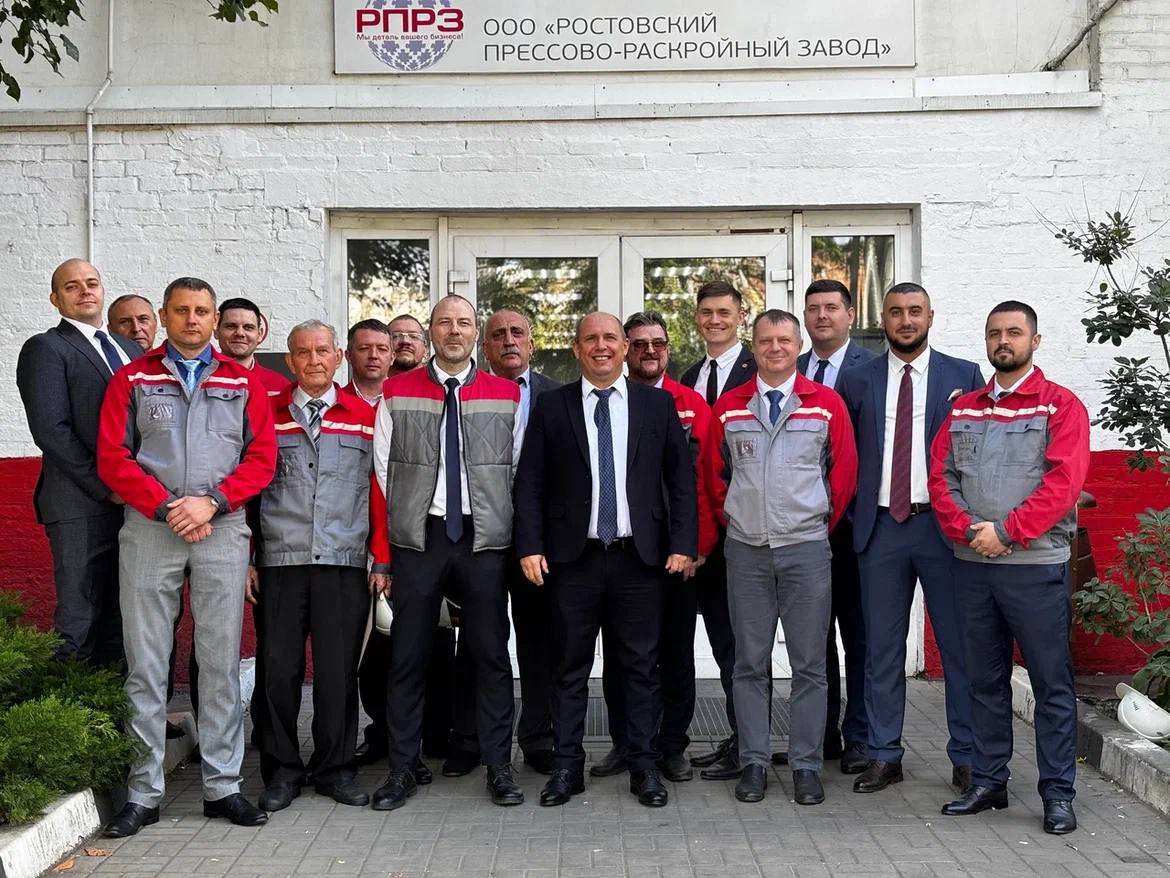 Награждение коллектива ООО "РПРЗ" на День машиностроителя Награждение коллектива ООО "РПРЗ" на День машиностроителя